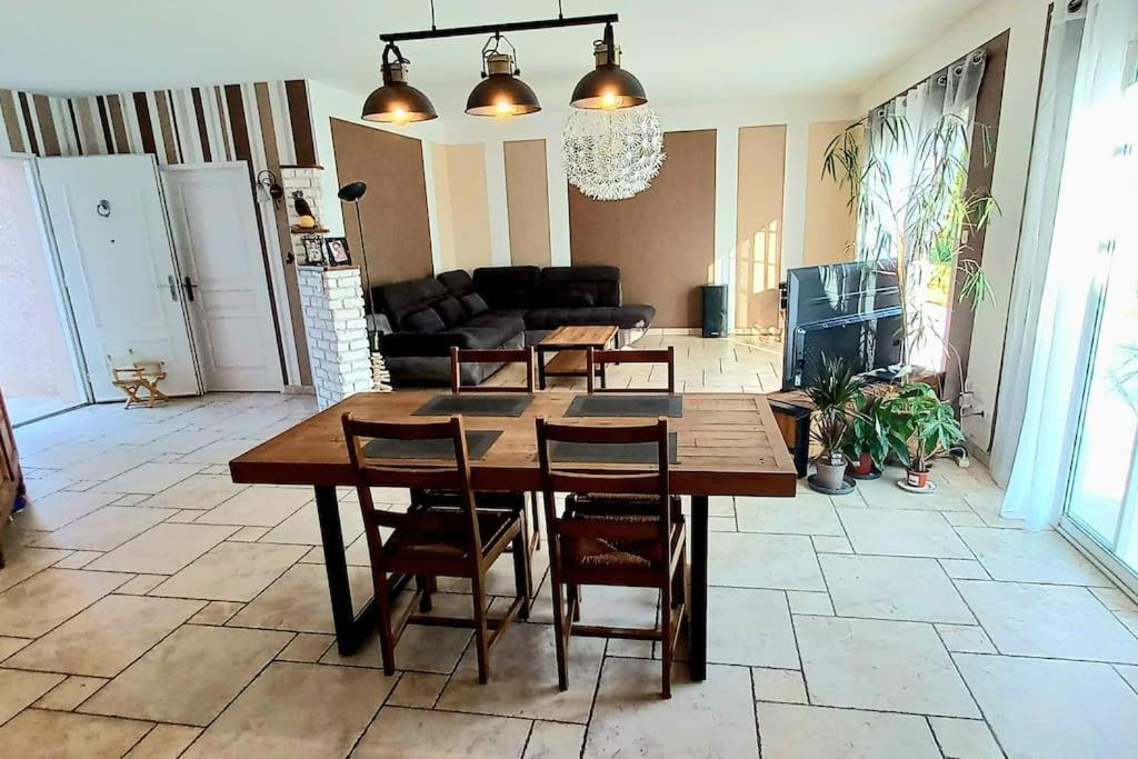 Villa 140 M² Hab. Avec Piscine Castres (Tarn) Exterior foto